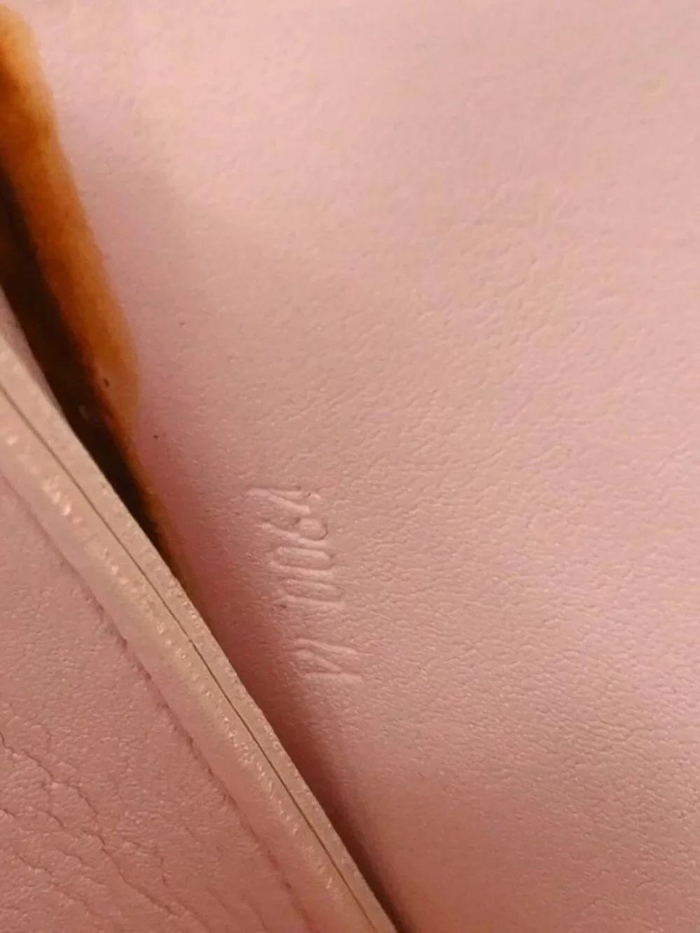 Louis Vuitton Beige Monogram Vernis Lexington